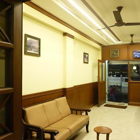 Nanda Lodge Mettuppālaiyam エクステリア 写真